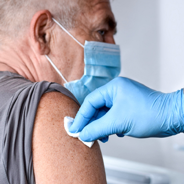 Прививки для самых старших